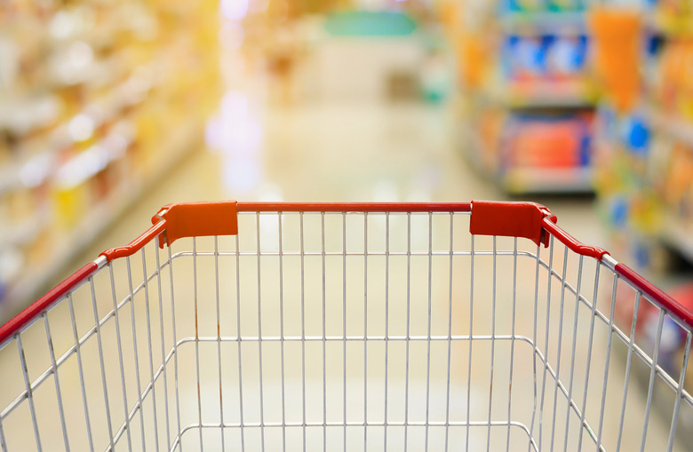 20 Ways Supermarkets Trick You Into Spending More Money